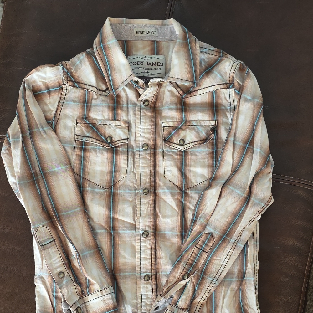 Cody James, Regular Fit, Sz Small Western Shirt with snaps. EUC